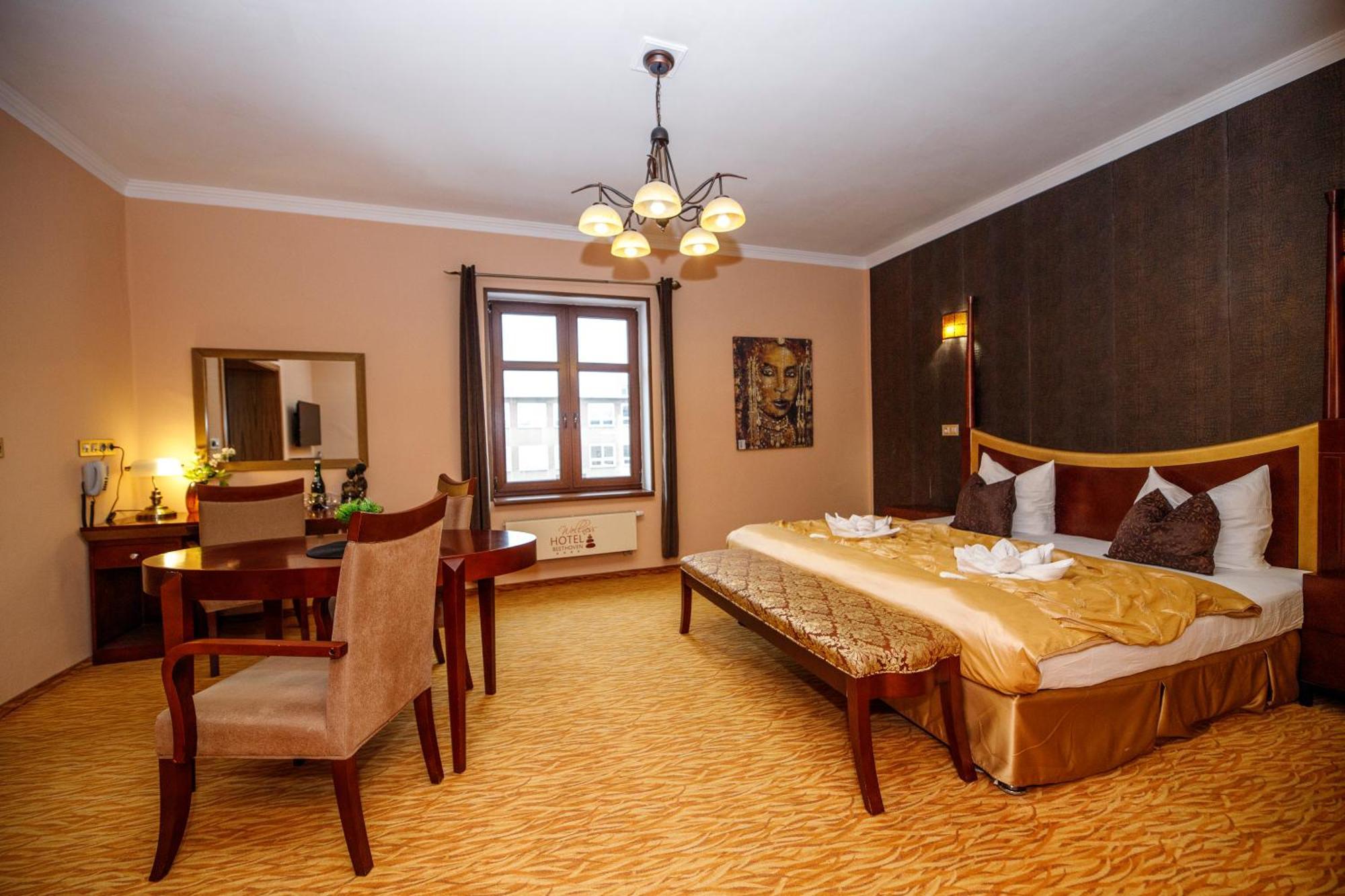 Wellness Hotel Beethoven Chomutov Exterior photo