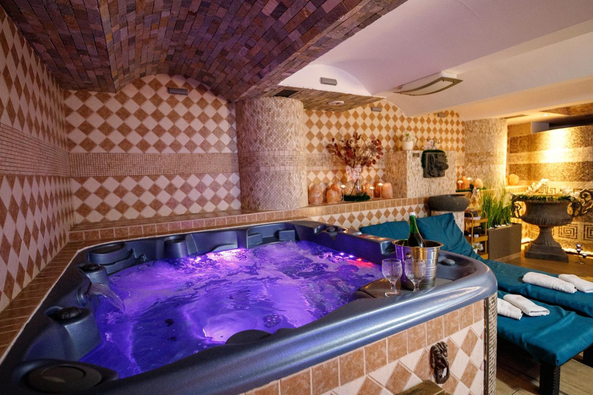 Wellness Hotel Beethoven Chomutov Exterior photo