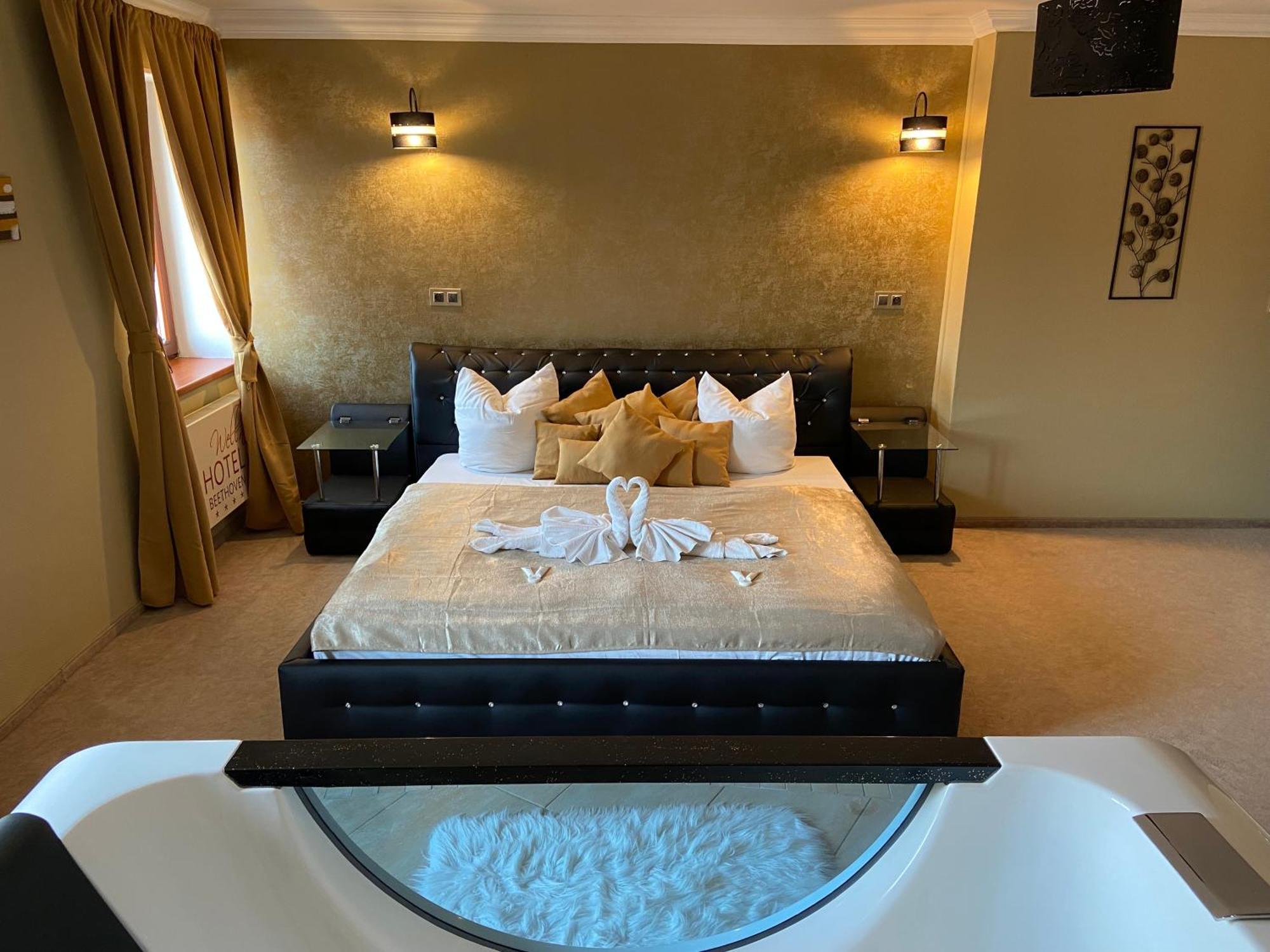 Wellness Hotel Beethoven Chomutov Exterior photo
